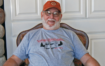 pee wee aka dale in vintage airstream t-shirt